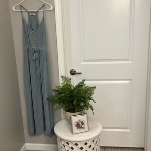 Rip Curl long sage color XS dress with slits on each side.
💋Final price💋